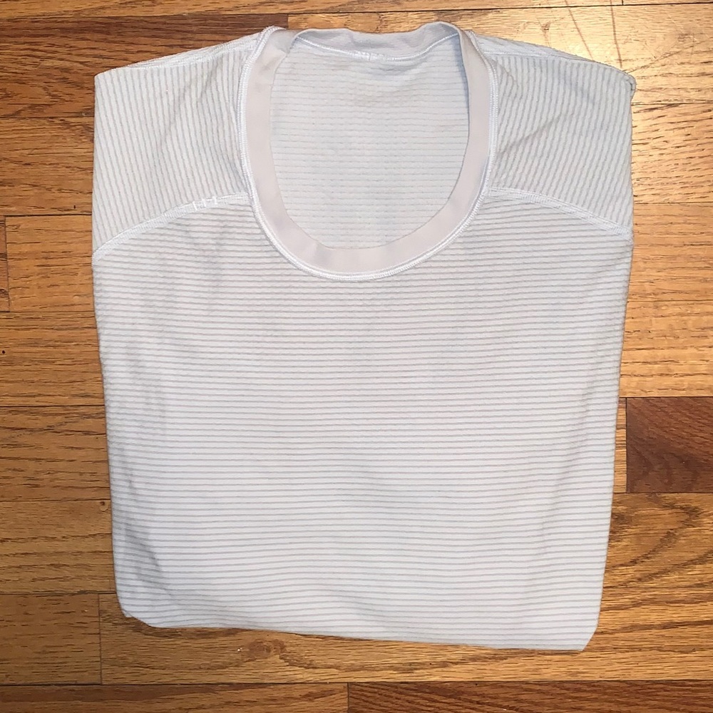 THE Basic 5 year White Large T Shirt Lululemon